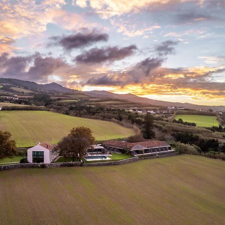 Sensi Azores Nature And Spa Ginetes Exteriér fotografie The Old School House, Llanfairpwll, North Wales