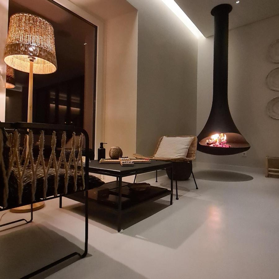 Sensi Azores Nature And Spa Ginetes Exteriér fotografie A suspended fireplace