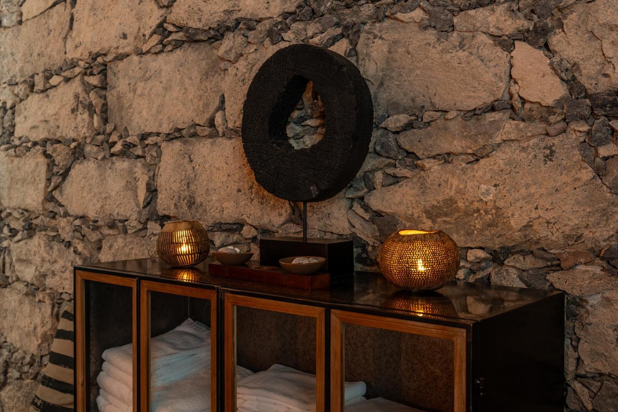 Sensi Azores Nature And Spa Ginetes Exteriér fotografie A detail of the interior of the house